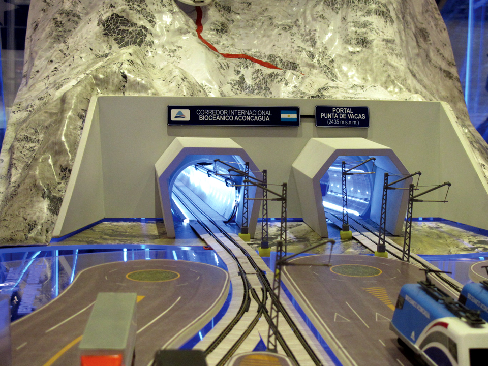 Train Tunnel Mock-Up